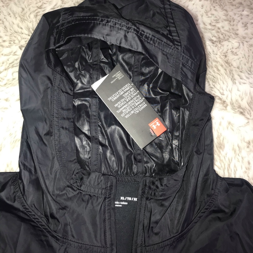 Under Armour pullover - Picture 3 of 6
